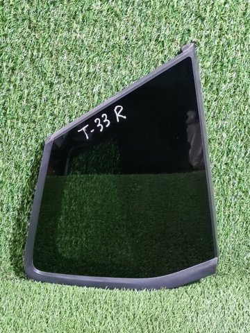 Стукло багажника, правое 833006RA0A NISSAN