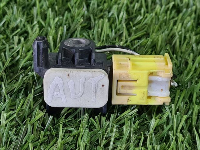Датчик AIRBAG передний 8651A166 MITSUBISHI