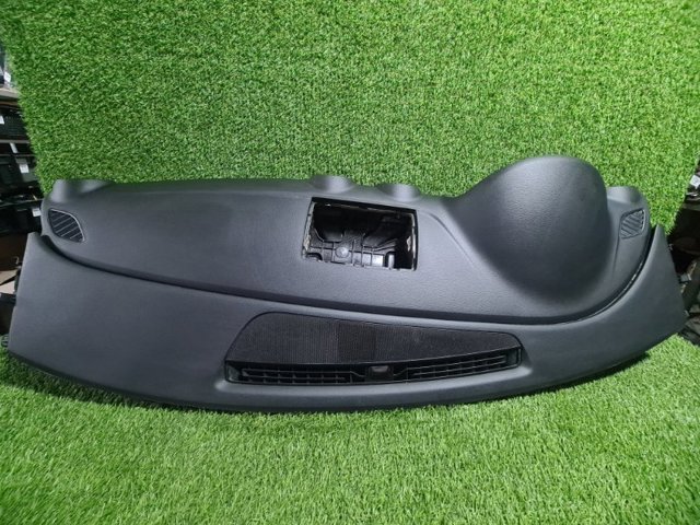 Передняя панель 8V1857001K24A VAG
