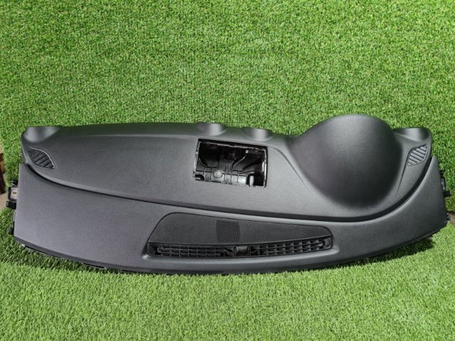 Панель приборная торпеды 8V1857001L24A VAG