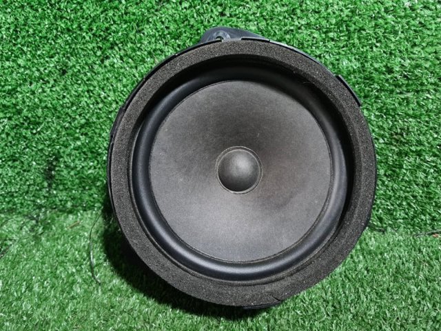 Динамик передней двери 8V4035411B VAG