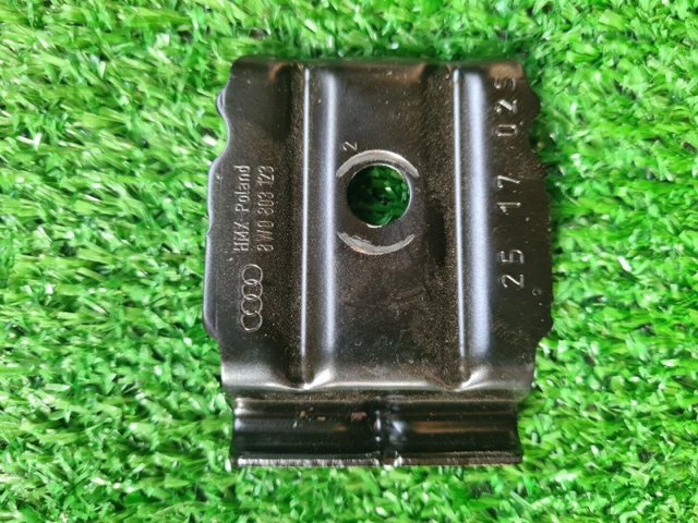 8W0803123 VAG Подставка аккумулятора купить в Одесса