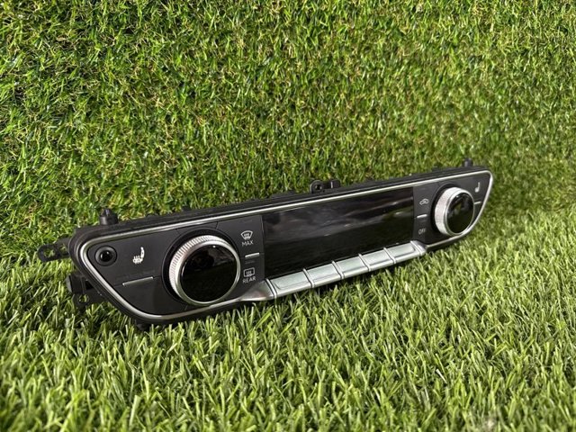 Блок управления печкой 8W0820043G VAG