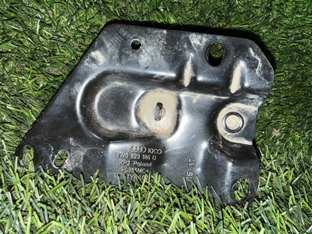8W0823186D VAG Стояк-крюк замка капота купить в Каменское