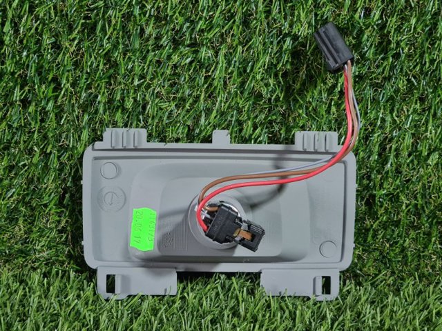 8W0863324 VAG купить в Ужгород