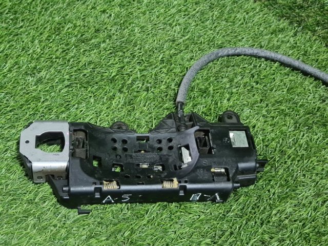 VAG 8X1837015C Замок двери передней левой в наличии Днепр