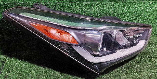 92102B8520 HYUNDAI Фара правая купить в Львов