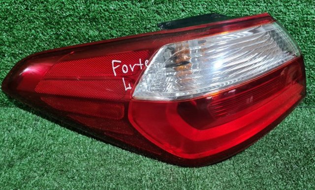 Задняя левая внешняя фара 92401A7000 HYUNDAI