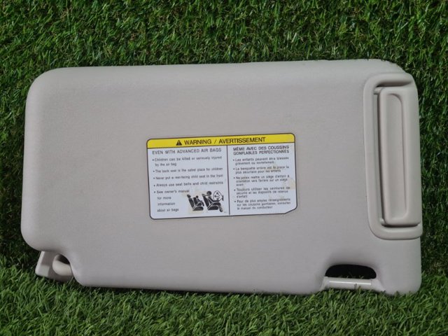 Козырьки 964015RL1A NISSAN
