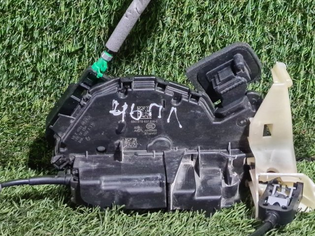 VAG B5C5TB837015C Замок двери передней левой в наличии Николаев