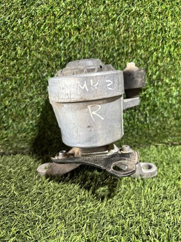 Правая подушка двигателя DG936F012DA FORD