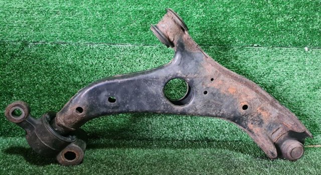 Рычаг передний нижний левый KD3534350D MAZDA
