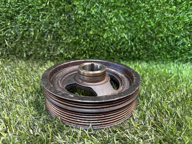 Шкив коленвала (демпфер) PE0111400 MAZDA