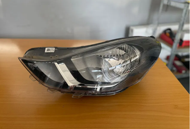 92101K7000 HYUNDAI Фара левая купить в Черновцы
