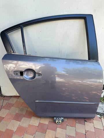 Дверь задняя в сборе BNYV7202XA MAZDA