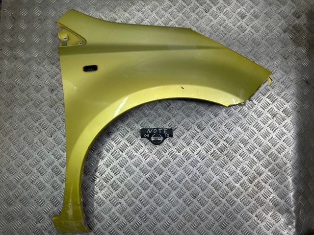 Крыло переднее правое F31009U0M0 NISSAN