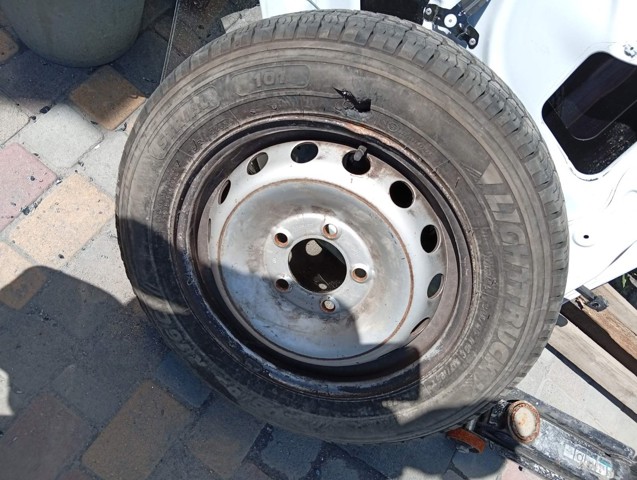 Колеса 403000037R RENAULT