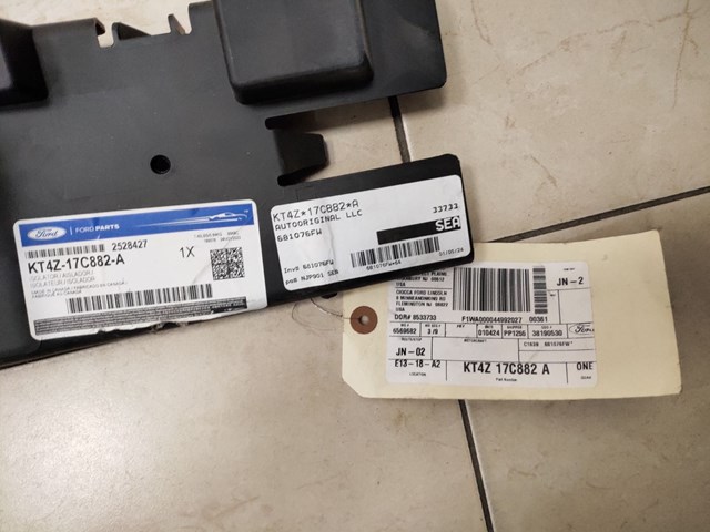 KT4Z17C882A Абсорбер переднего бампера купить Ровно