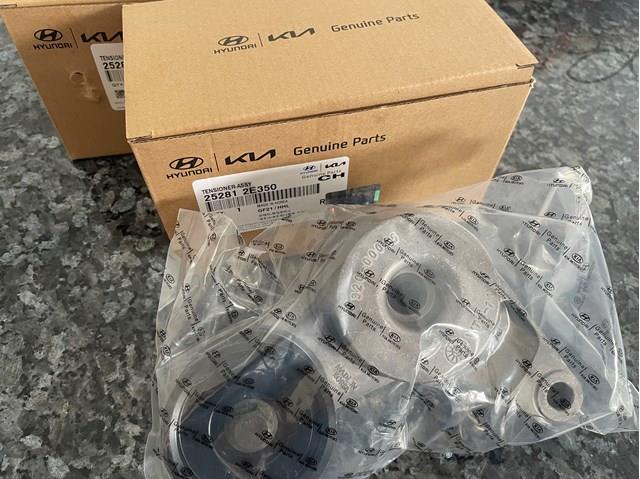 Натяжитель клинового ремня 252812E350 HYUNDAI