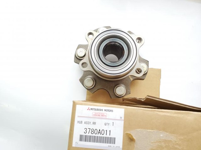 Задняя шпиндель 3780A011 MITSUBISHI