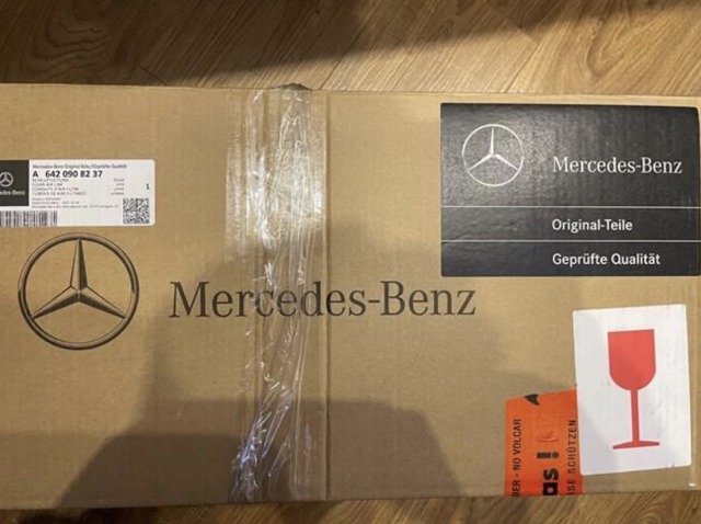 Колодки передние A0004200405 MERCEDES