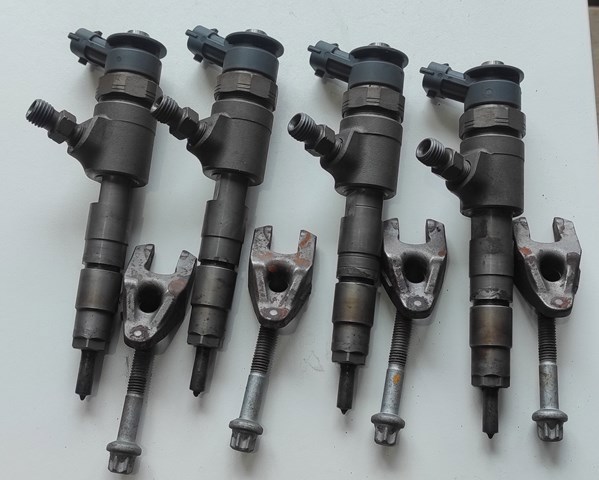 BOSCH 0445110340 Форсунка впрыска топлива в наличии Украина