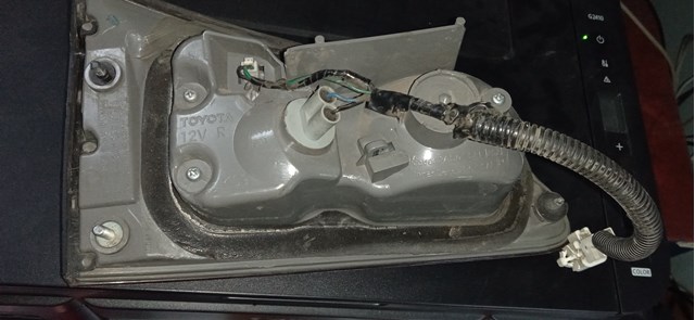TOYOTA 8158153070 Фонарь задний правый внутренний в наличии Житомир