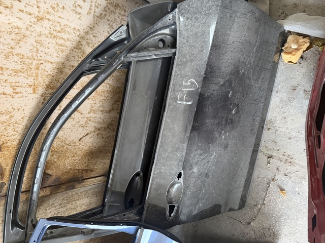 Пассажирская передняя дверь 41517386738 BMW