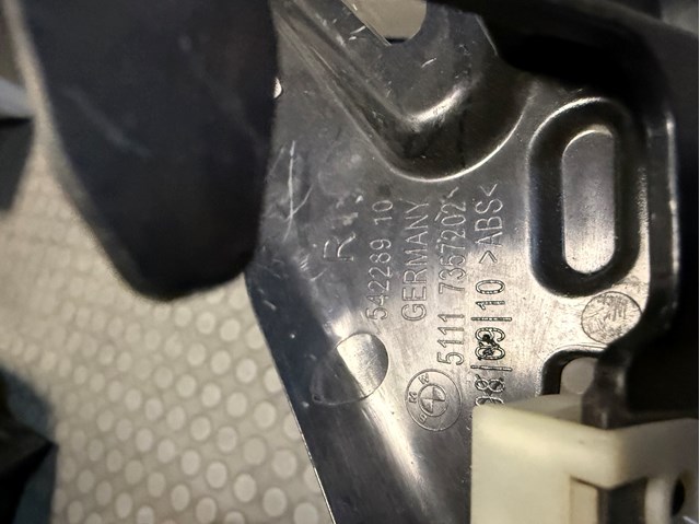 BMW 51117357202 Кронштейн бампера переднего правый в наличии Харьков