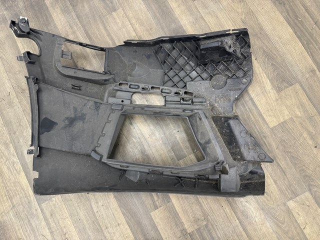 Крепление противотуманки, левой 51118098675 BMW