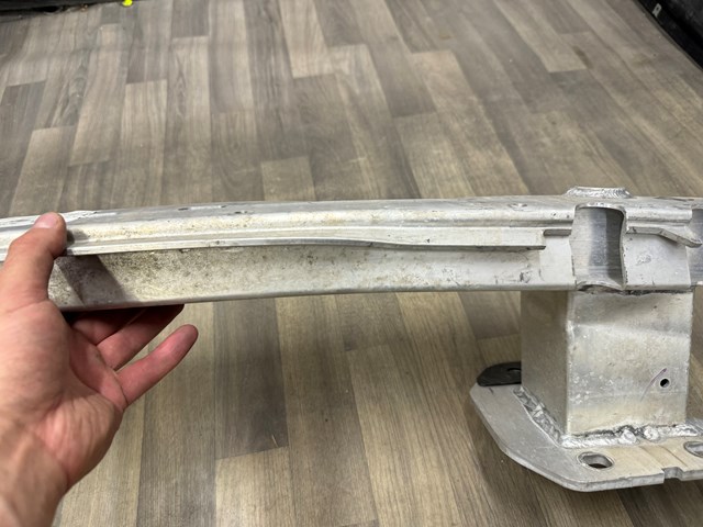 BMW 51127420657 Усилитель заднего бампера в наличии Запорожье
