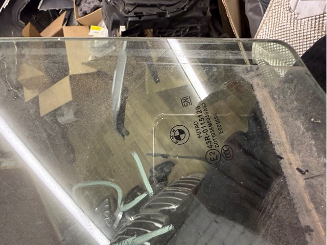 51337470632 BMW Стекло двери передней правой купить в Львов
