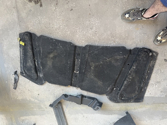51488402150 BMW Шумоизоляция капота купить в Харьков