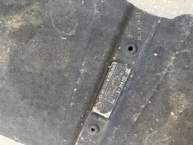 Шумоизоляция капота 51488402150 BMW
