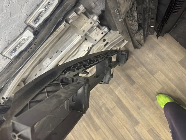 BMW 51647418158 Воздуховод (дефлектор) радиатора нижний в наличии Тернополь