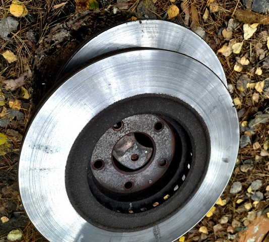 Передний тормозной диск TK7833251B MAZDA
