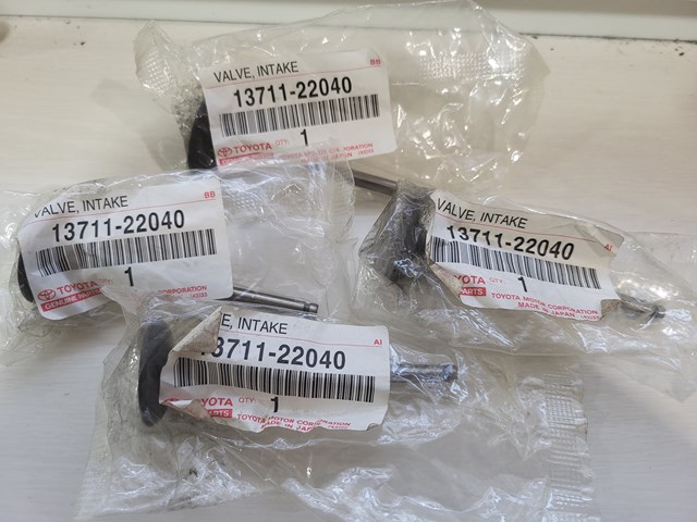 Клапан впускной 1371122040 TOYOTA