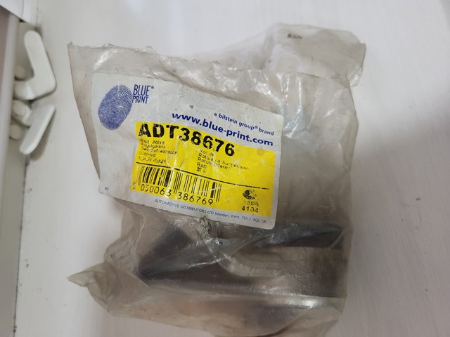 TOYOTA 4333029405 Шаровая опора нижняя правая в наличии Харьков