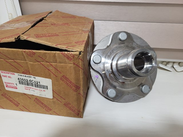 435020C021 TOYOTA Передняя ступица купить в Ровно