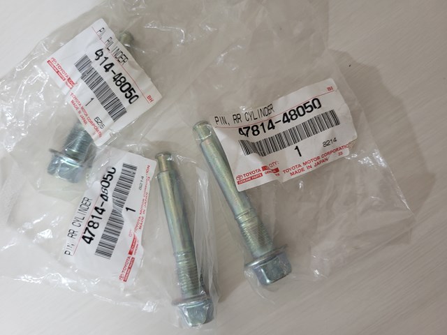 Направляющая суппорта заднего, нижняя 4781448050 TOYOTA