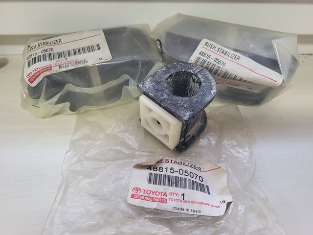 4881505070 TOYOTA Втулка стабилизатора переднего купить в Львов