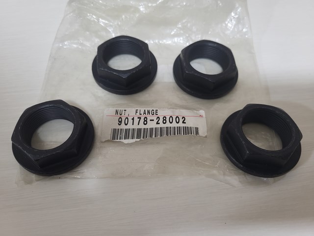 Гайка ступицы передней 9017828002 TOYOTA