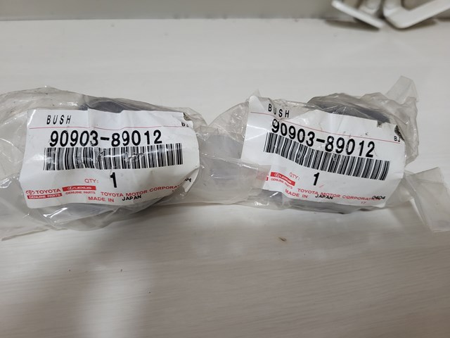 Сайлентблок амортизатора переднего 9090389012 TOYOTA