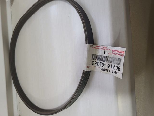 Клиновый ремень 9091602352 TOYOTA