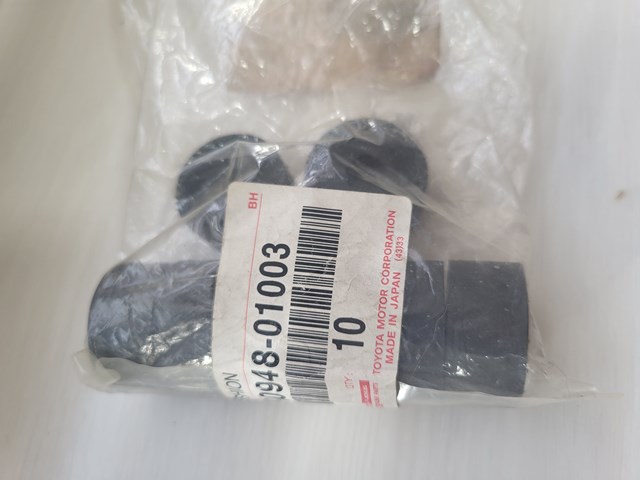 Втулка стойки переднего стабилизатора 9094801003 TOYOTA