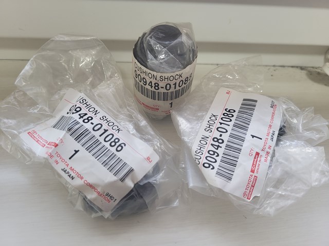 Втулка штока амортизатора заднего 9094801086 TOYOTA