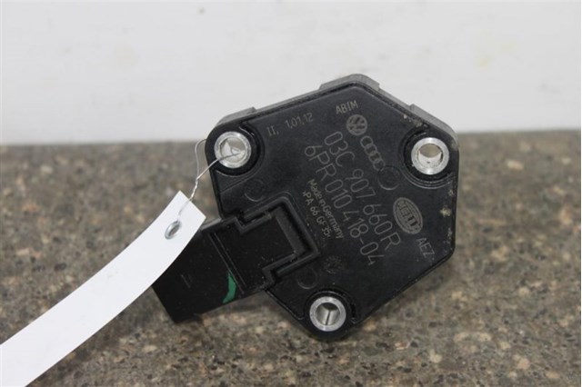 03C907660R Датчик уровня масла двигателя купить Каменское