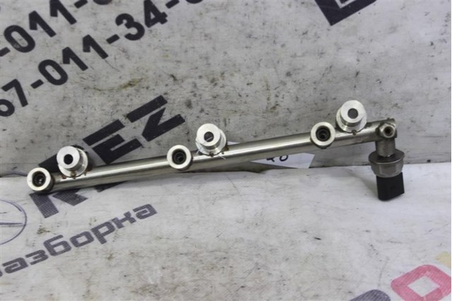 Распределитель топлива 03H133317B VAG