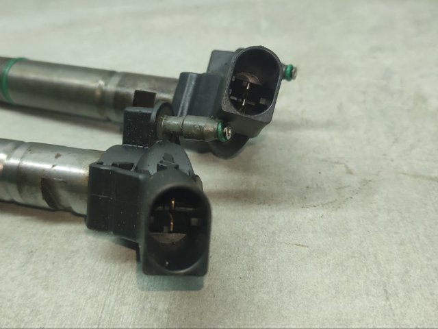 VAG 059130277CC Топливные форсунки в наличии Украина