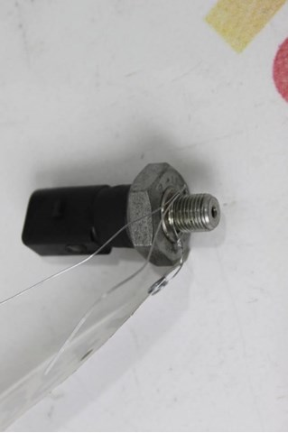 06D919081B VAG Датчик давления масла купить в Ужгород